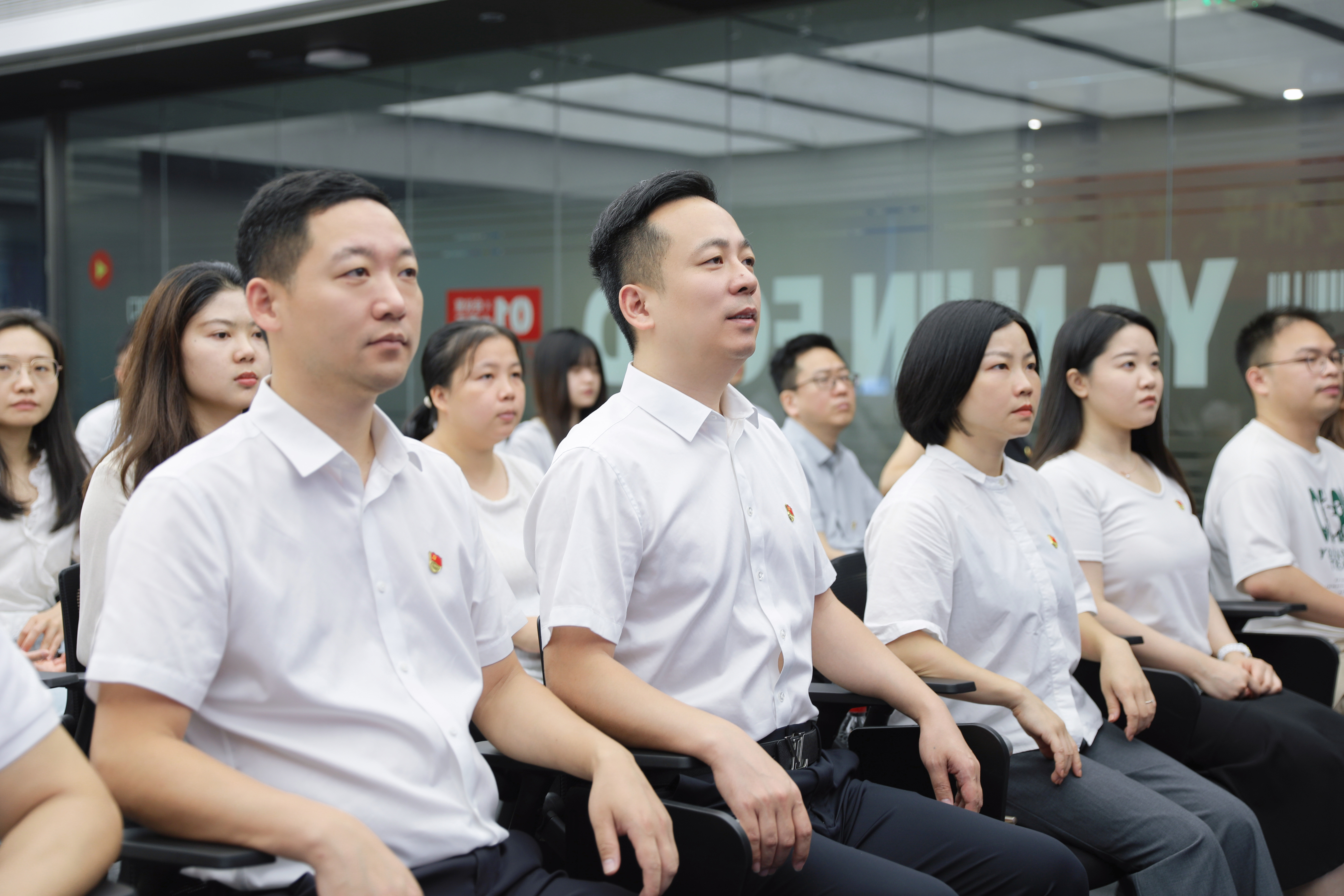 抗戰(zhàn)勝利80周年！鹽津鋪?zhàn)訌垖W(xué)武第二次受邀觀禮祖國大閱兵！